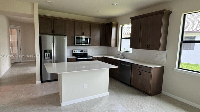 Foto del edificio - 4139 Silver Maple Wy