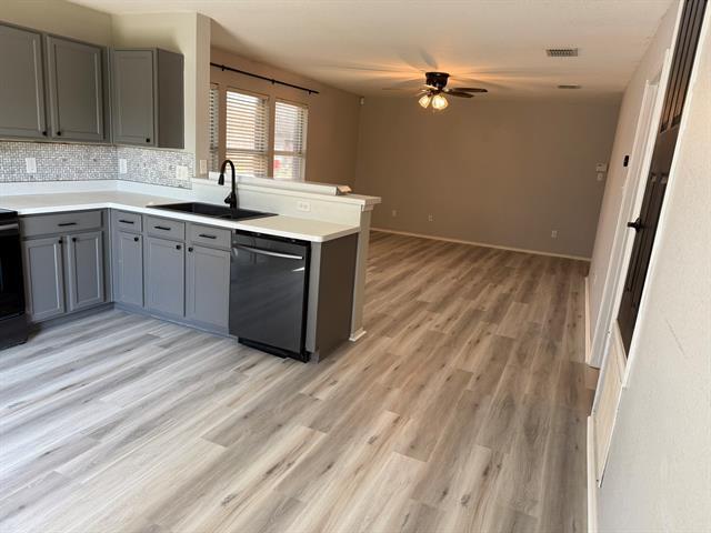 Foto del edificio - 2841 Bluffs Ct