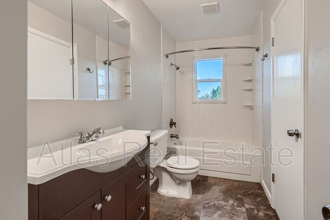 Foto del edificio - 4665 Endicott Dr