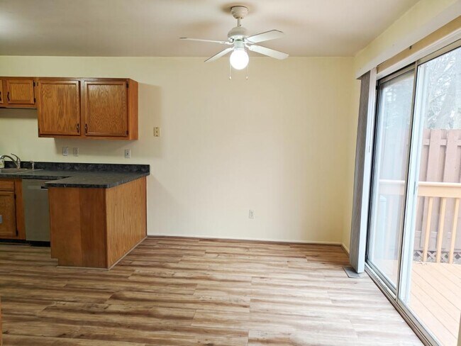 Building Photo - 35404 Pheasant Ln