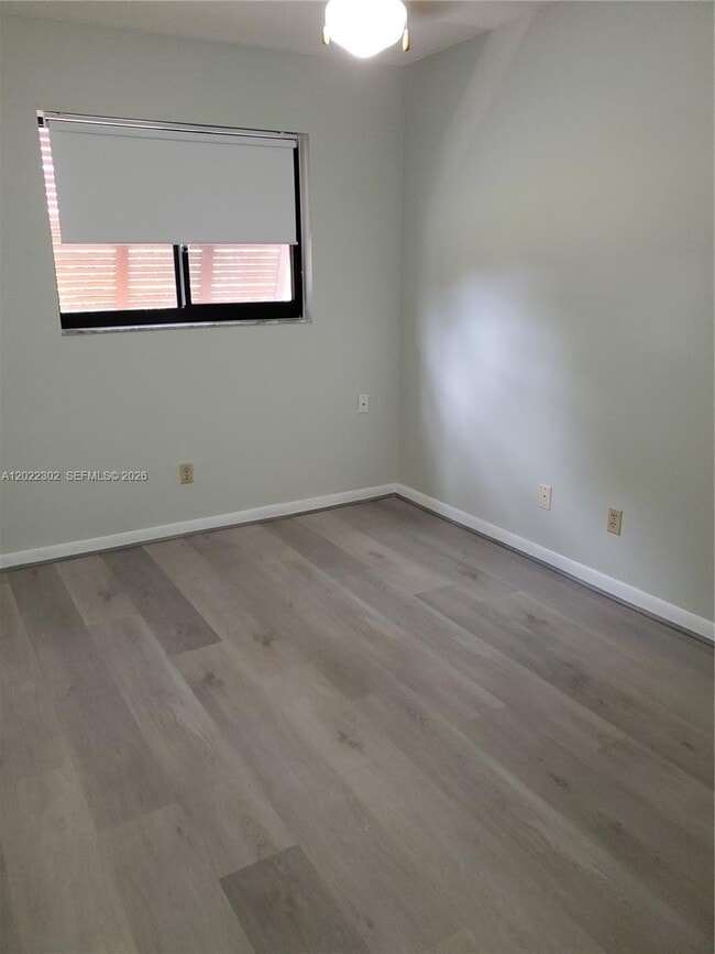 Foto del edificio - 1660 Fairway Rd