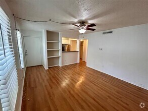 Building Photo - 808 Winflo Dr