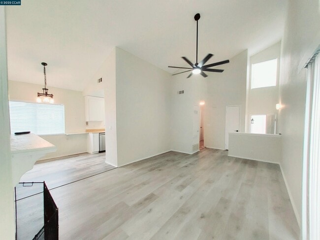 Building Photo - 3712 Willow Pass Rd