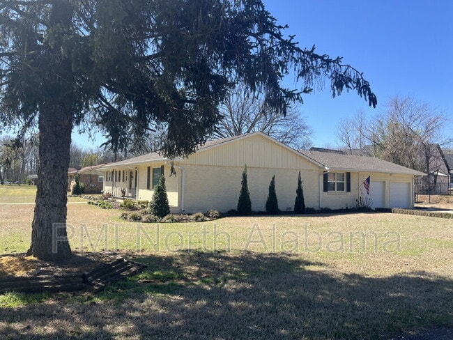 Building Photo - 1711 Lydia Dr NW