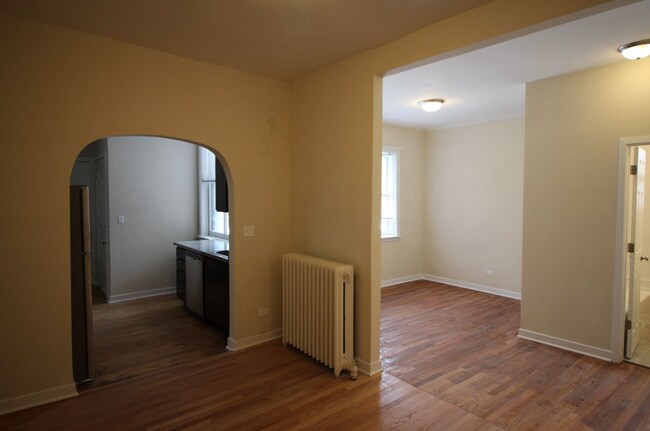 Building Photo - 834 Sherman Ave