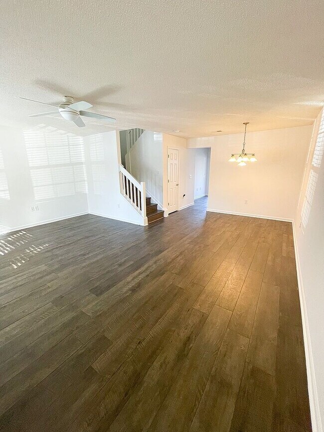 Foto del edificio - Single Family Home