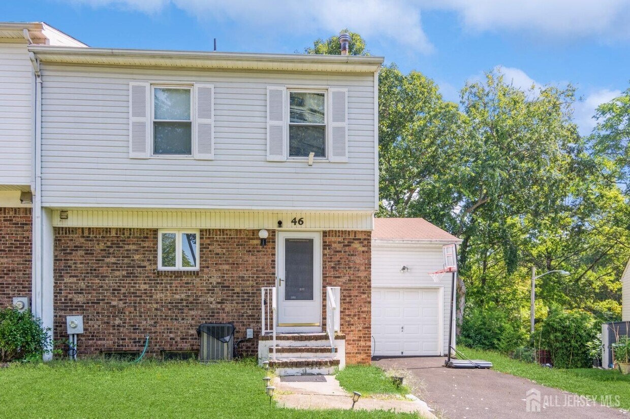 Primary Photo - 46 Bayberry Close