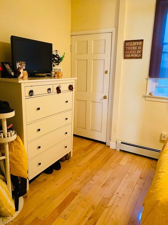 bedroom - 741 S 11th St