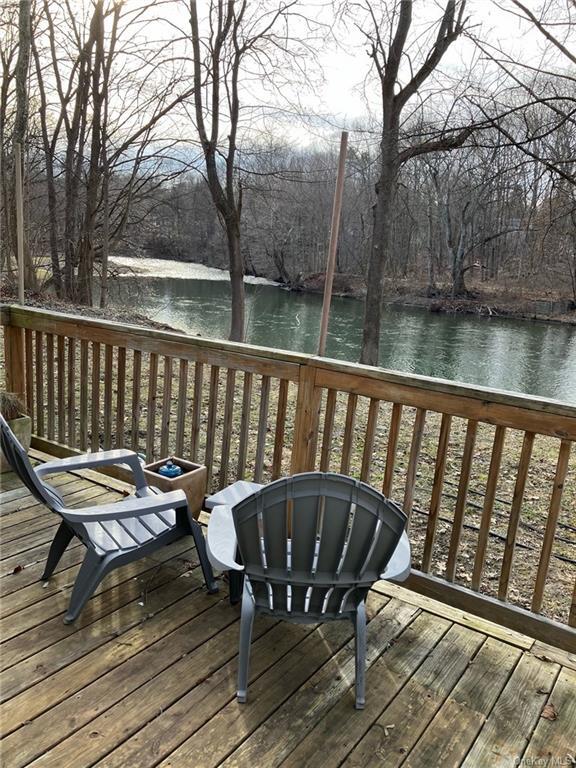 Building Photo - 1943 New Hackensack Rd