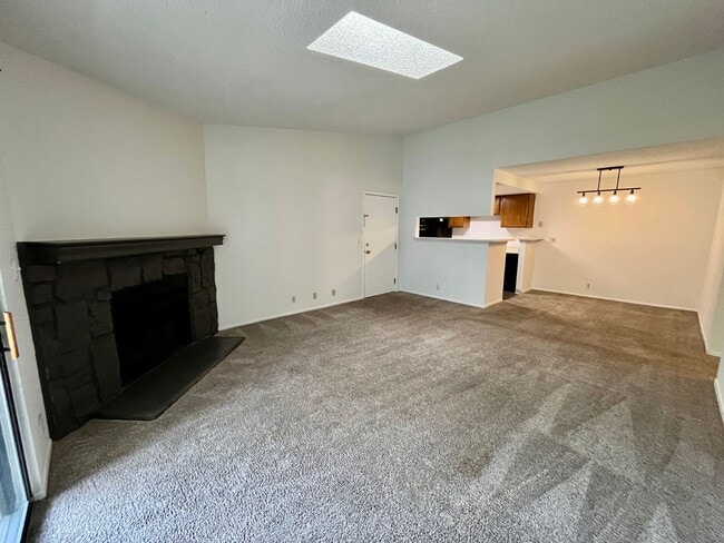 Foto del edificio - Nice 2 bed 2 bath second floor unit near Buckley Air Force base!