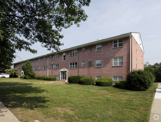 Building Photo - Georgetown Manor Apartments