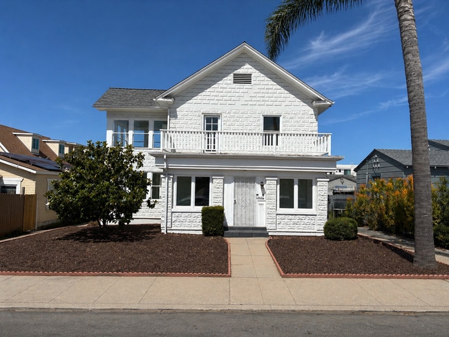 Foto del edificio - 4874-4876 Palm Avenue