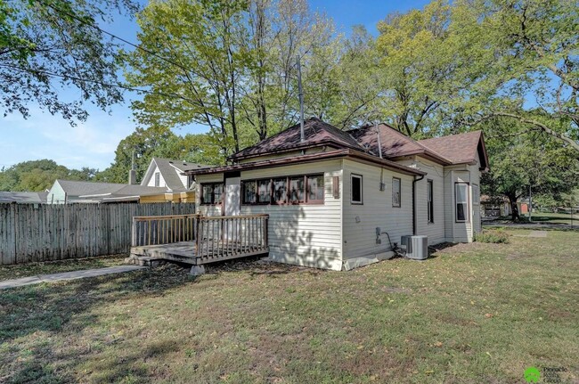 Building Photo - Remodeled 3 Bedroom Home