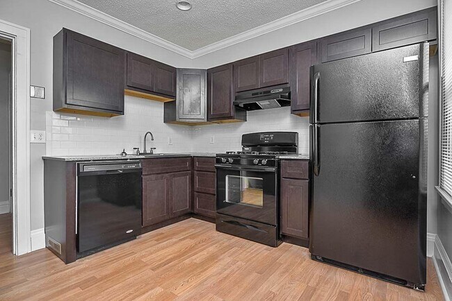 Foto del edificio - 5933 Southwest Ave