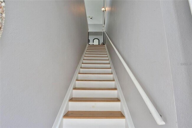 Building Photo - 5570 Rosehill Rd