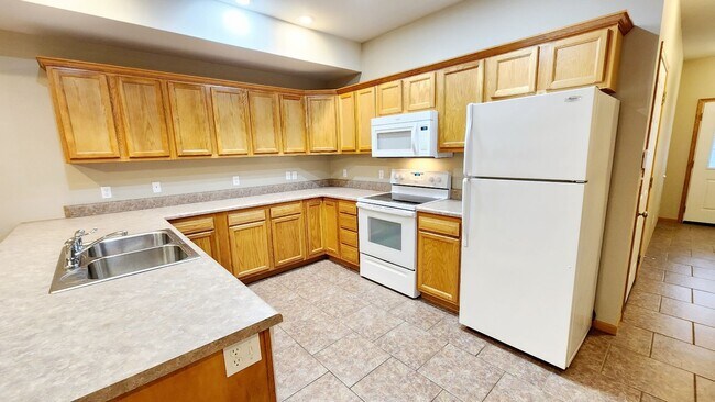 Foto del edificio - 24801 Talladega Rd