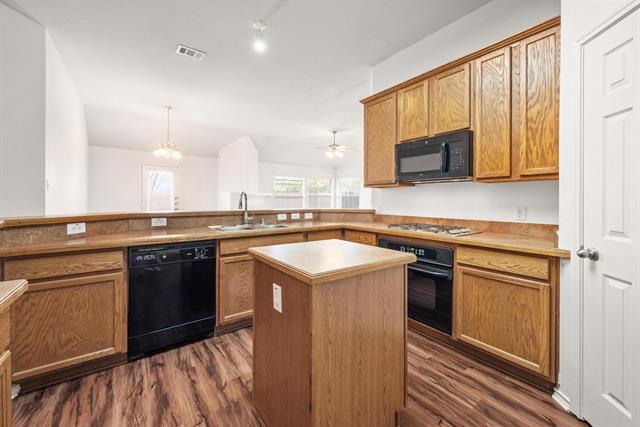 Foto del edificio - 9880 Wyndbrook Dr