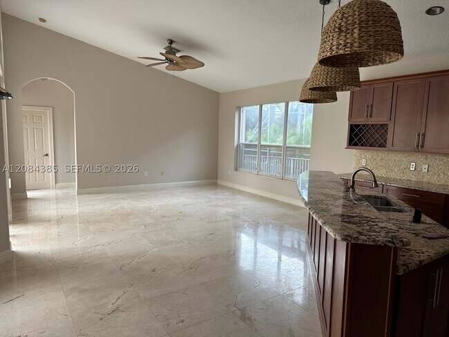 Foto del edificio - 18580 SW 44th St