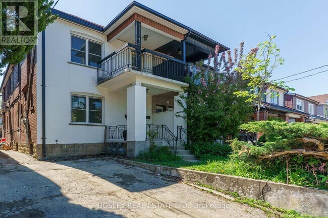 Building Photo - 210 Westmount Ave