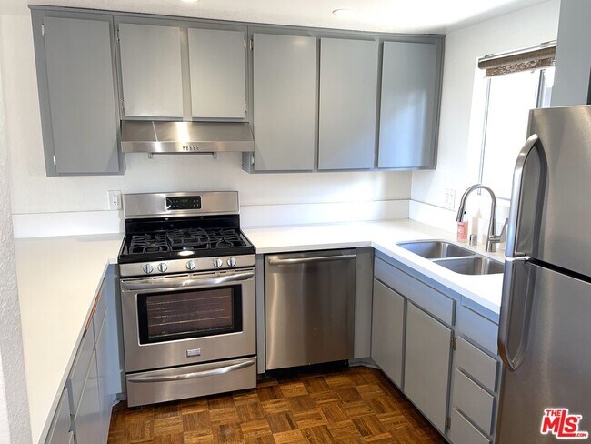 Foto del edificio - 1083 1/2 W Kensington Rd