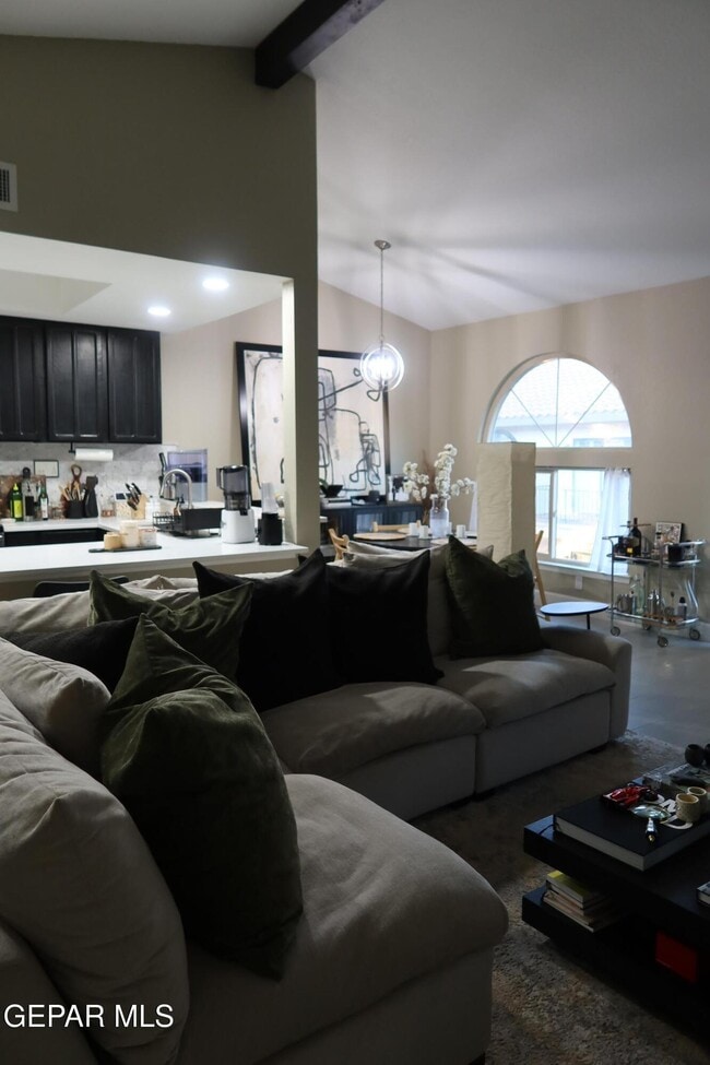 Building Photo - 4614 N Stanton St