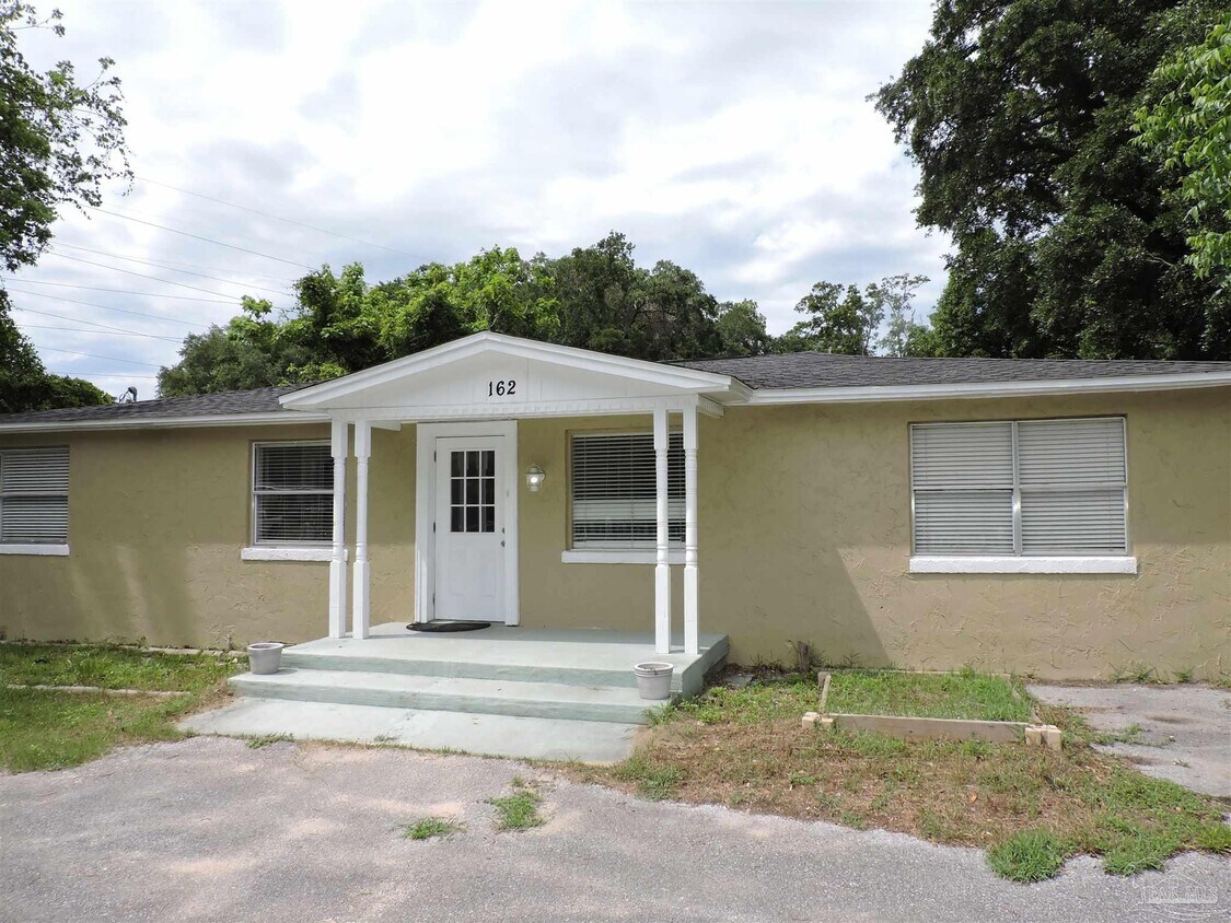 Primary Photo - 162 W Burgess Rd