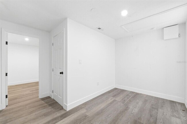 Foto del edificio - 3673 Rockaway Dr