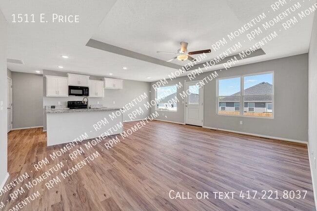 Building Photo - 1511 Price