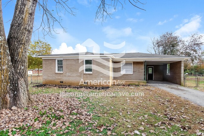 Building Photo - 706 Woodmont Cir