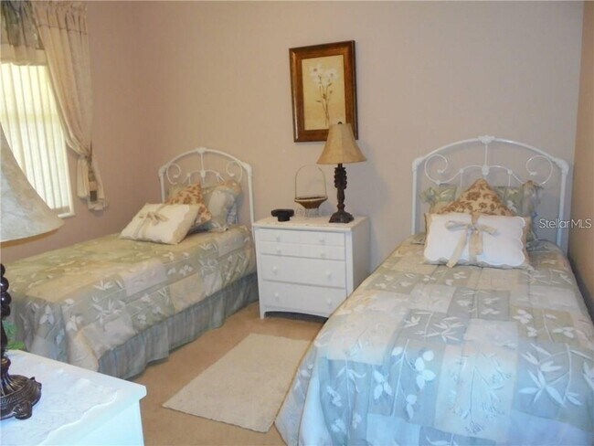 Foto del edificio - 255 West End Dr