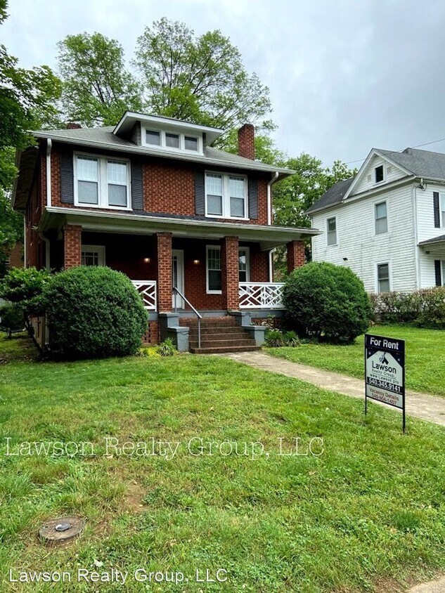 Primary Photo - 2212 Richelieu Ave SW