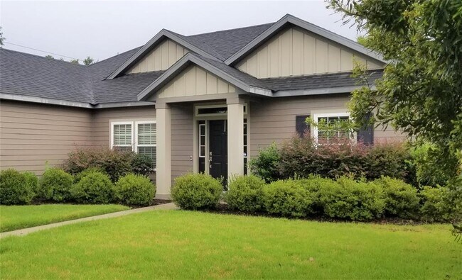 Building Photo - 4311 NW 82nd Pl