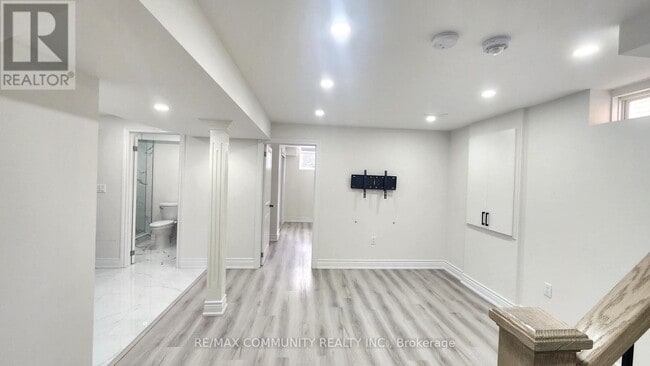 Building Photo - 2568 Craftsman Dr