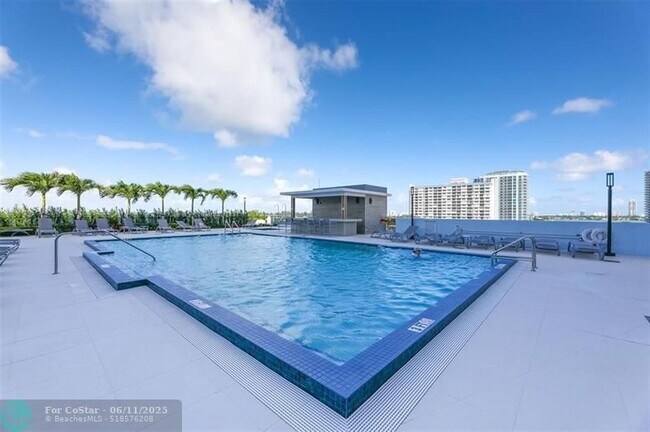 Building Photo - 7901 Hispanola Ave
