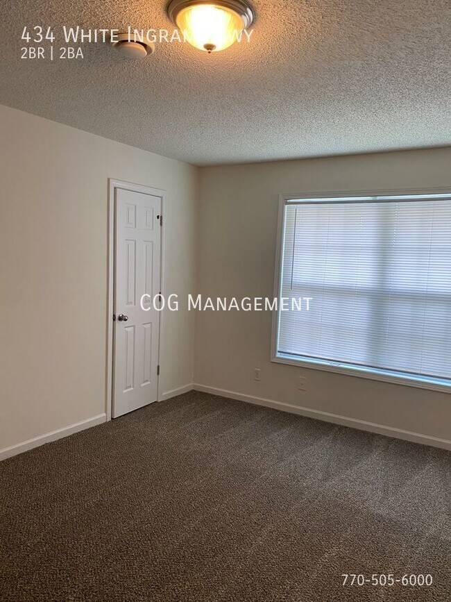 Building Photo - Dallas Townhomes