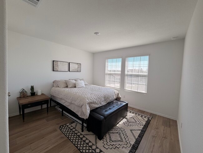 Building Photo - 2109 Four Waters Loop