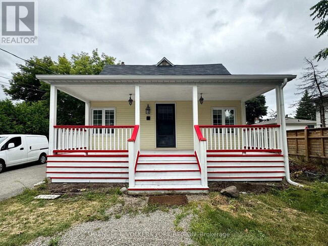 Building Photo - 185 Rumble Ave
