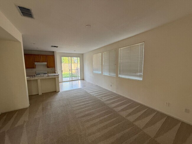 Foto del edificio - 1585 Headslane Rd