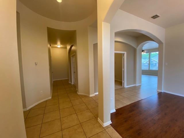 Building Photo - 2614 Hardwood Trail