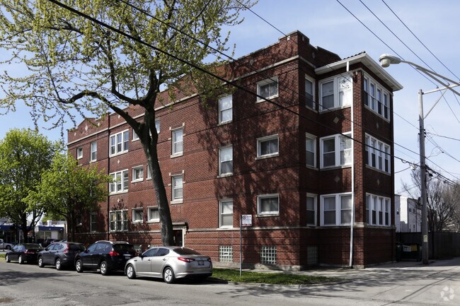 Building Photo - 5400 W Montrose Ave