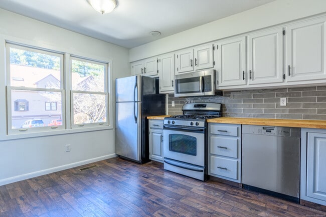 Foto del edificio - 84 Stillmeadow Cir