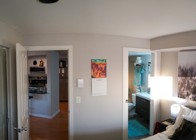 Foto del edificio - 530 Melrose Ave E