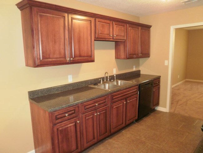 Building Photo - Luxury 2 Bedroom in a Great Location!!