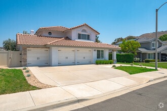 Building Photo - 17447 Crestlake Ln