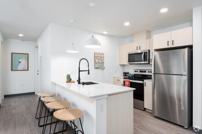4BR, 4BA - Theory U District