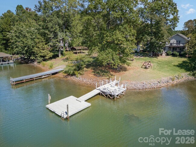 Building Photo - 118 Waterfowl Ln