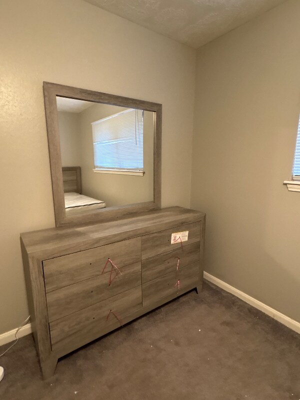 Building Photo - 318 Elm St