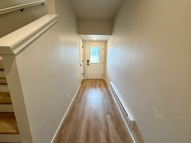 Foto del edificio - 1804 Iron Wheel Dr