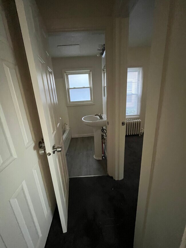 Foto del edificio - 1459 Fort Park Blvd