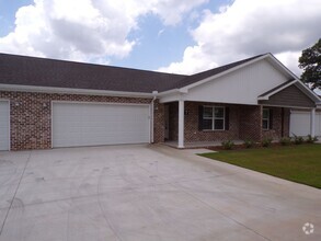 Building Photo - 323 Lowe Dr